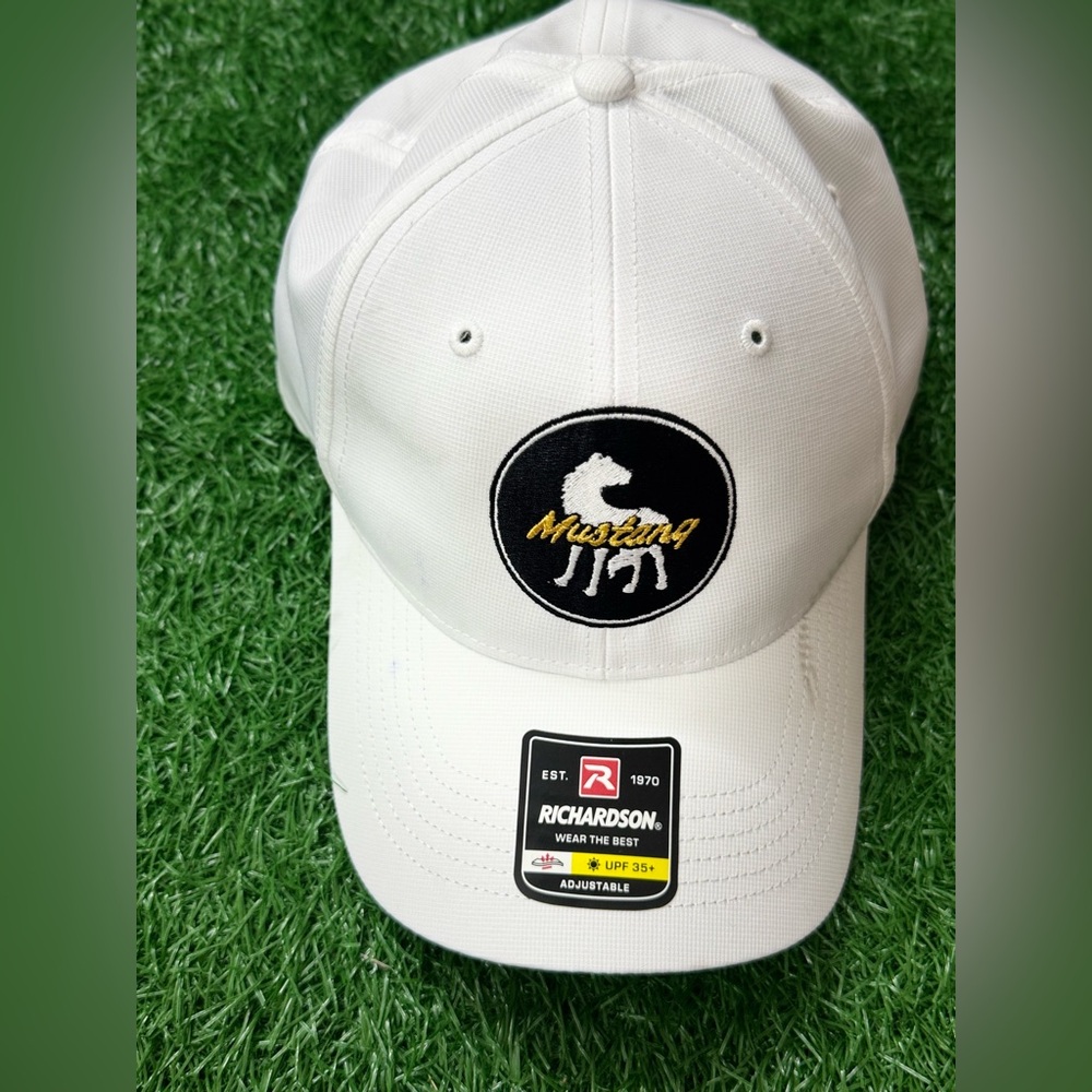 Richardson‎ White Mustang Cap
